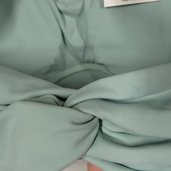 Halara Pale Green Cloudful Backless Cut Out Twisted Cropped Yoga Tank Size XS - Picture 8 of 8